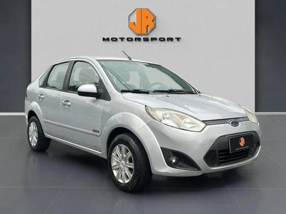 FORD FIESTA 1.6 ROCAM SEDAN 8V FLEX 4P MANUAL